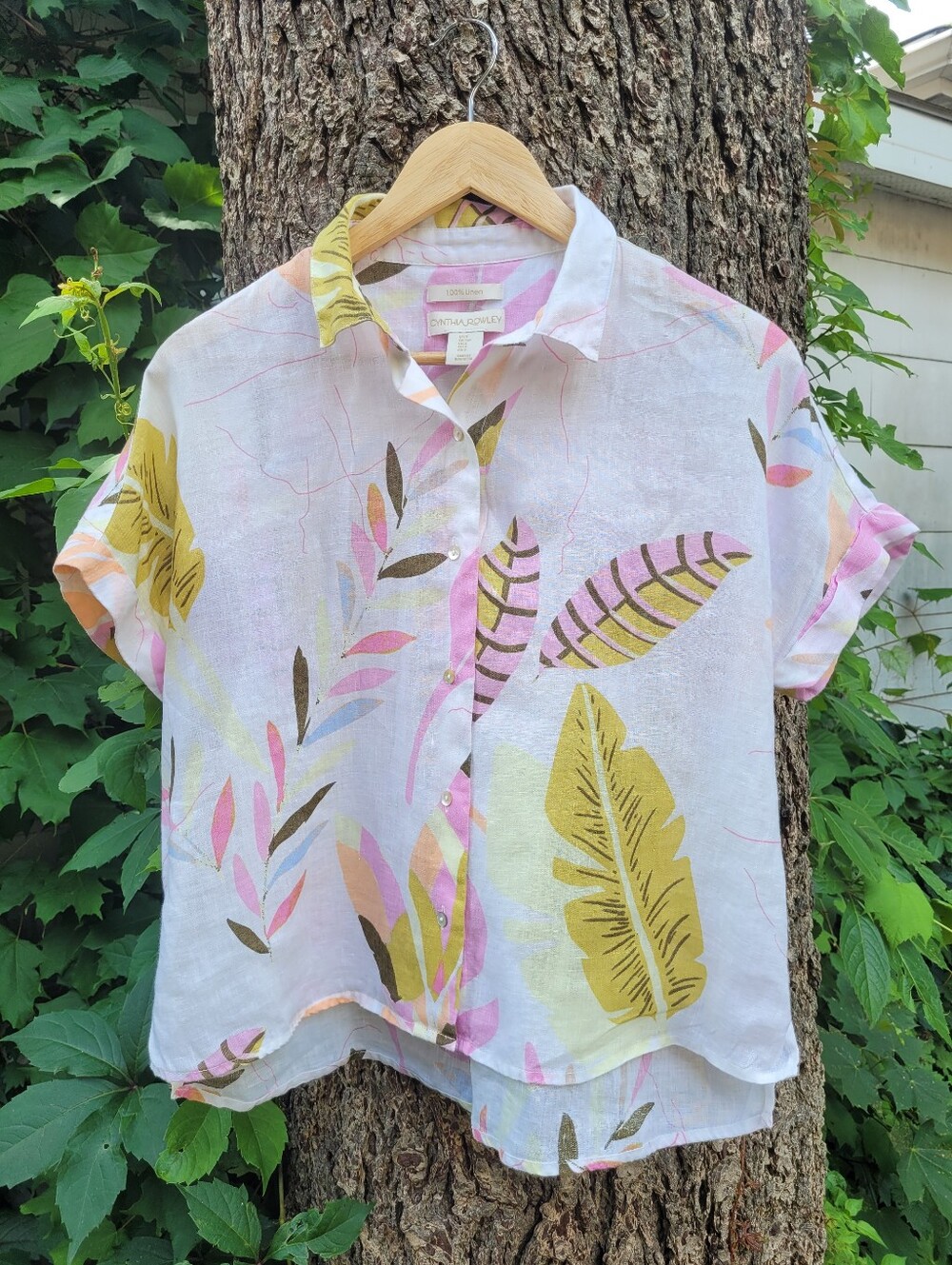 100% Linen Camp Shirt from Cynthia Rowley, Tropical Leaf Print, Summer Vibes!